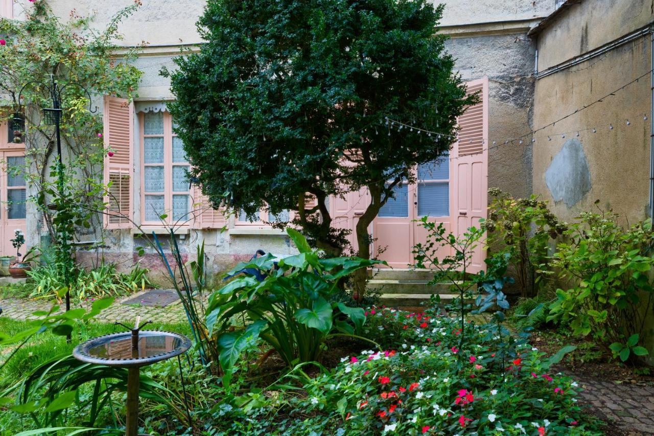 hôtel particulier SENS centre ville Exterior foto